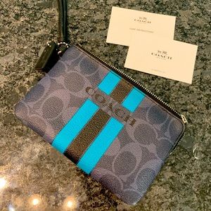 NWT - COACH Clutch/Wallet